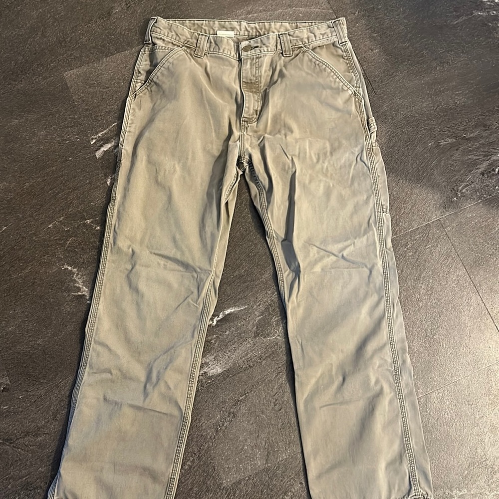 Stone gray Carhartt cargos 35x32.